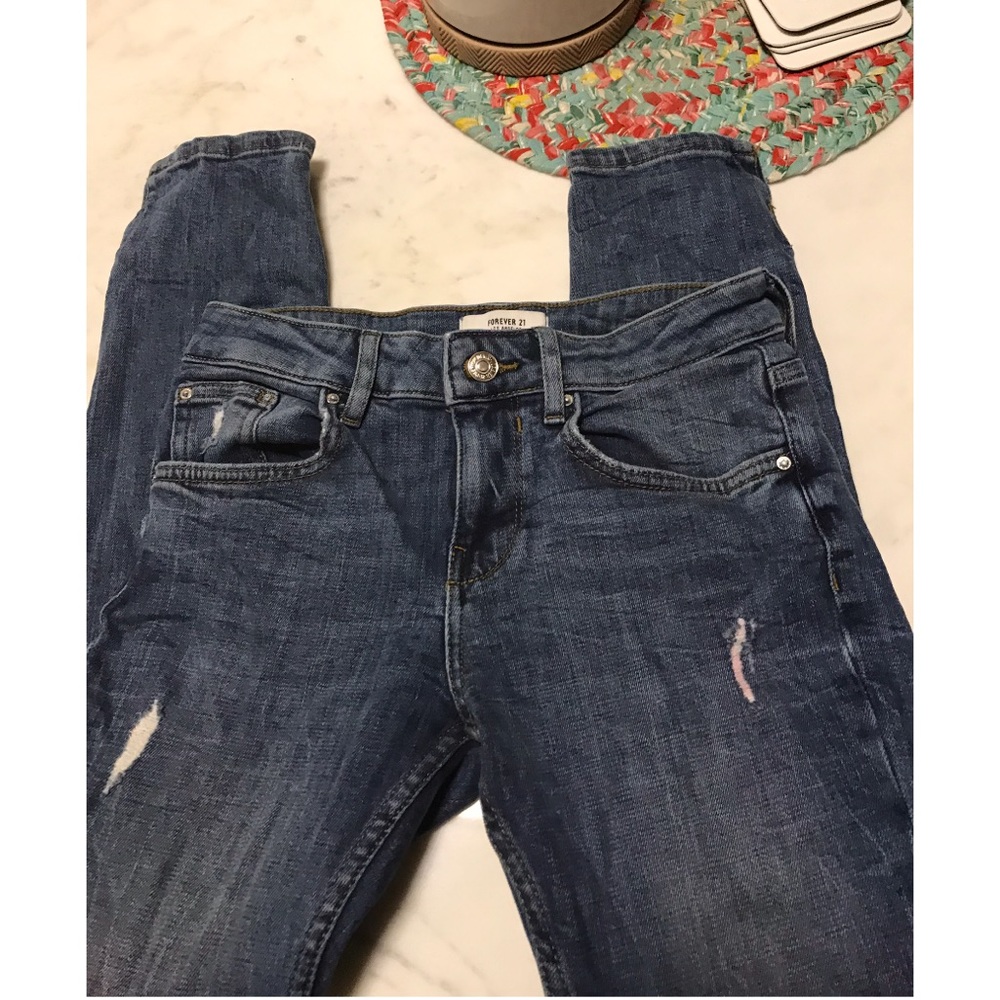 ⭐️ 3 ITEMS FOR $15 ⭐️ Forever 21 skinny jeans